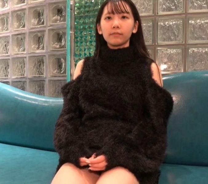 清纯漂亮的19岁新人主播磨人小公举瑜伽教练私播2H热辣妩媚舞姿不断挑逗